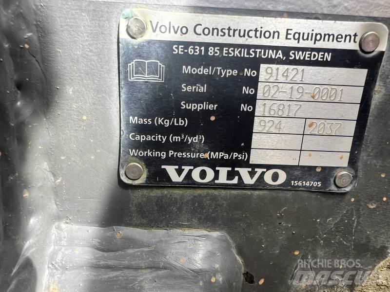 Volvo L 180 - Gabel Muud osad