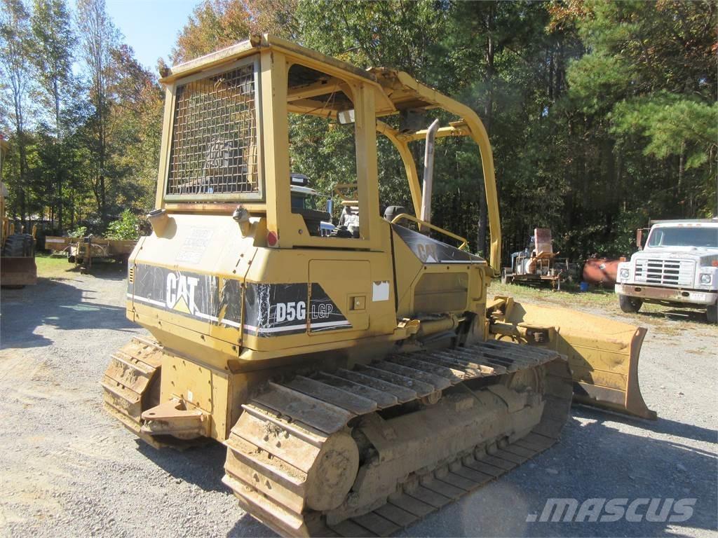 CAT D5G LGP Buldooserid