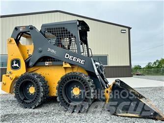 John Deere 318G Kompaktlaadurid