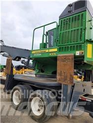 John Deere 437E Roomiklaadurid