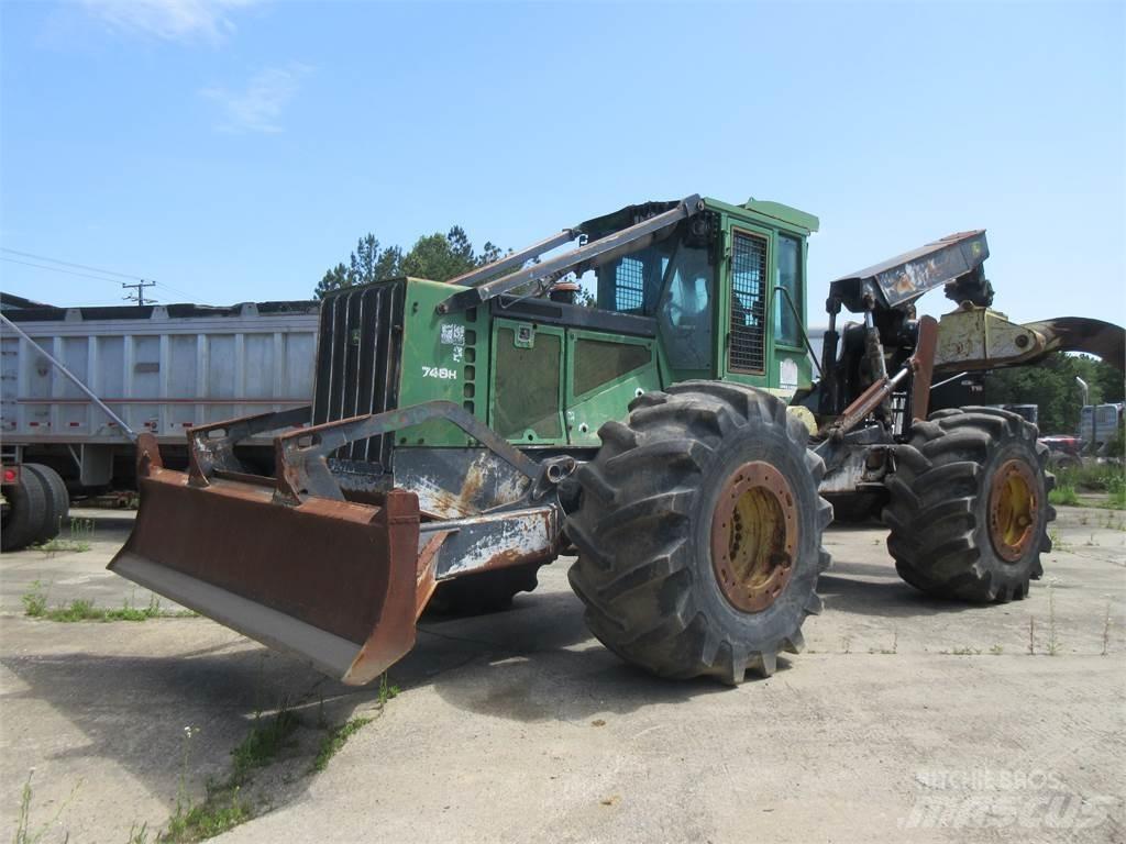 John Deere 748H Väljaveotraktorid