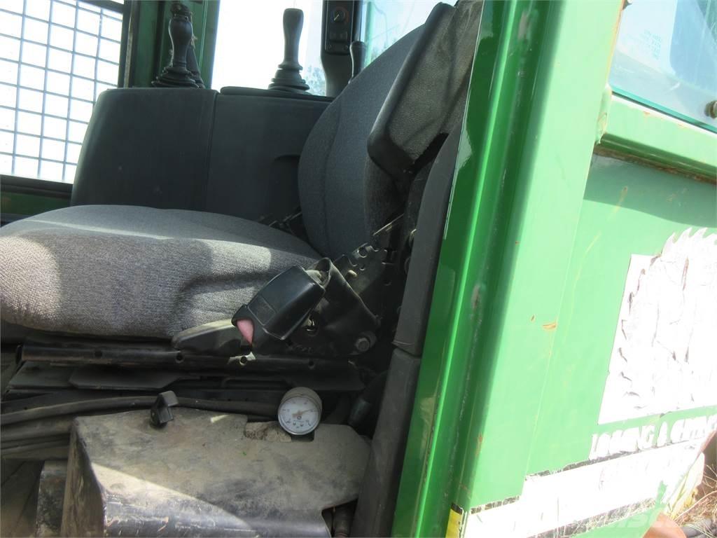 John Deere 748H Väljaveotraktorid