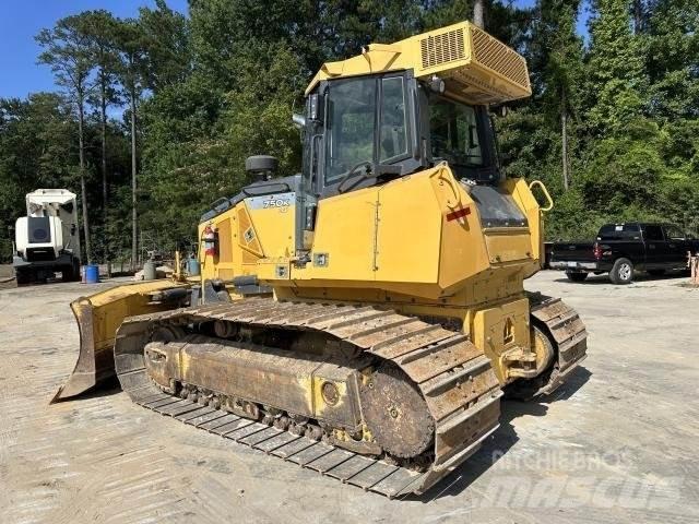 John Deere 750K Muu