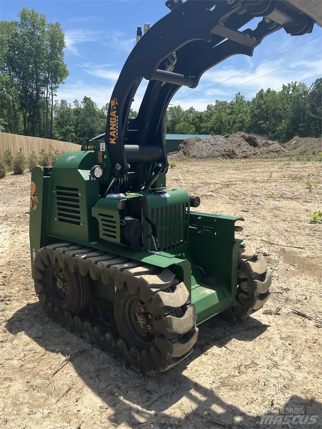  Kanga DT825 Muu