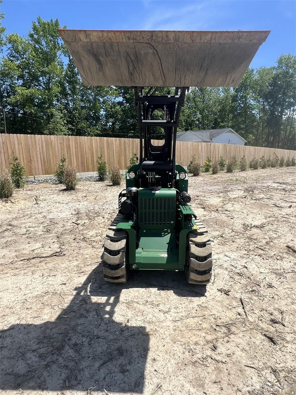  Kanga DT825 Muu