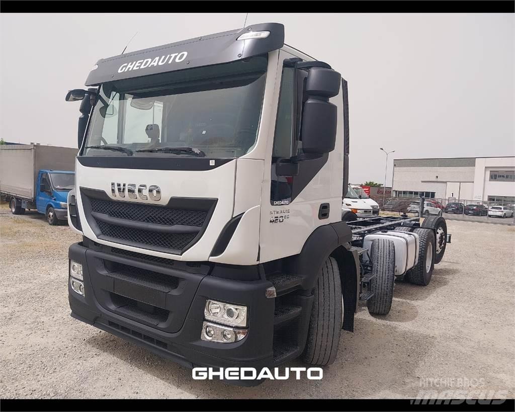 Iveco AD440S42 Furgoonautod