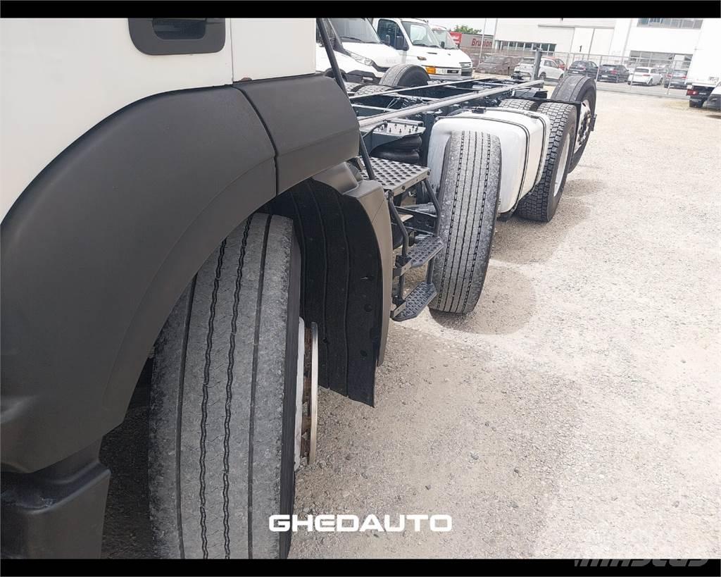 Iveco AD440S42 Furgoonautod