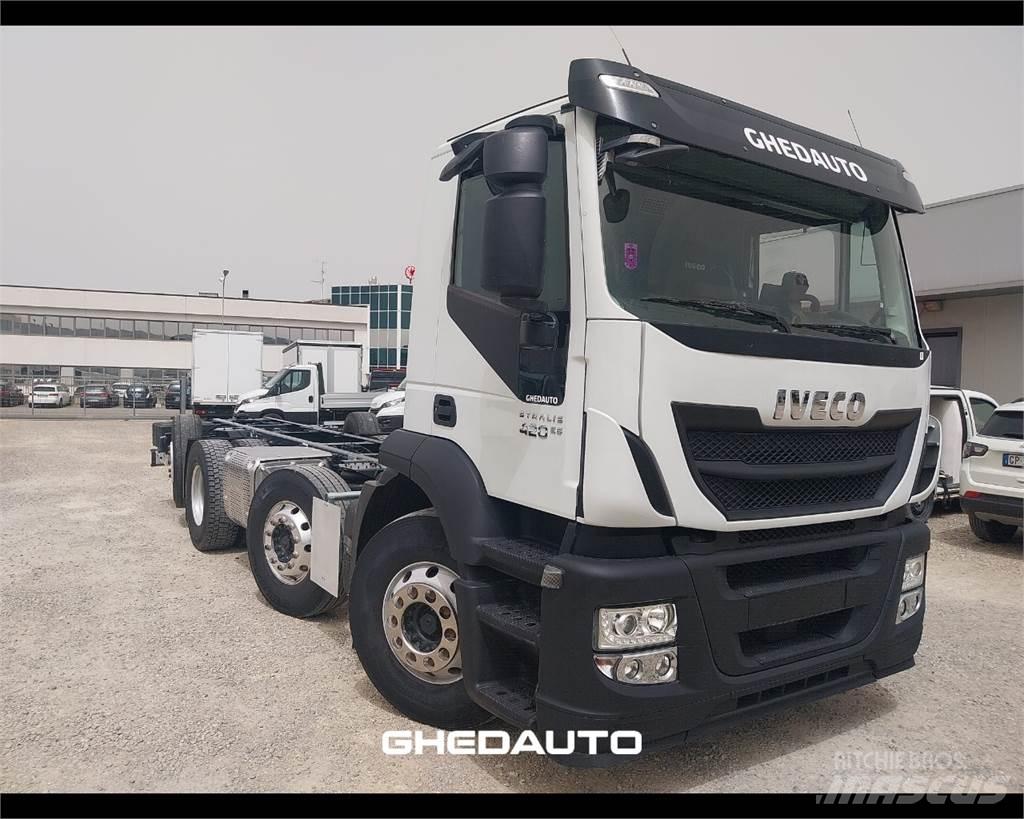 Iveco AD440S42 Furgoonautod