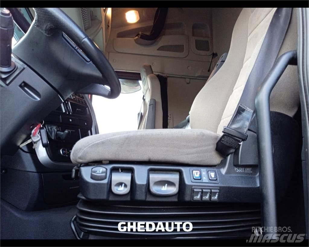Iveco AS440S48T/P Furgoonautod