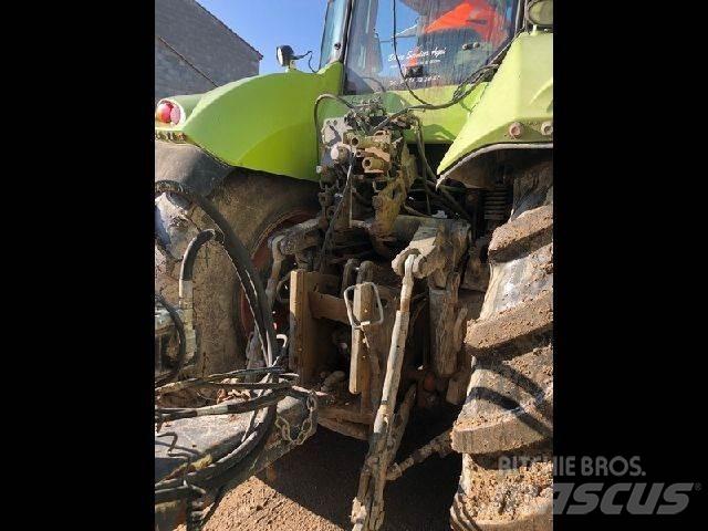 CLAAS AXION 850 Traktorid