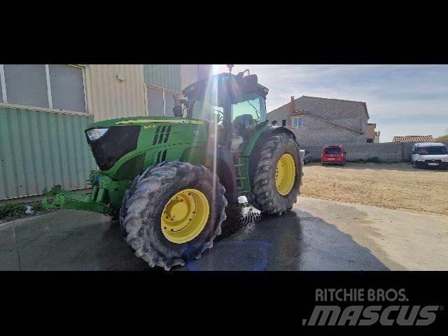 John Deere 6210 R Traktorid