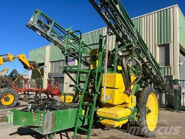 John Deere 824 SE Haagispritsid
