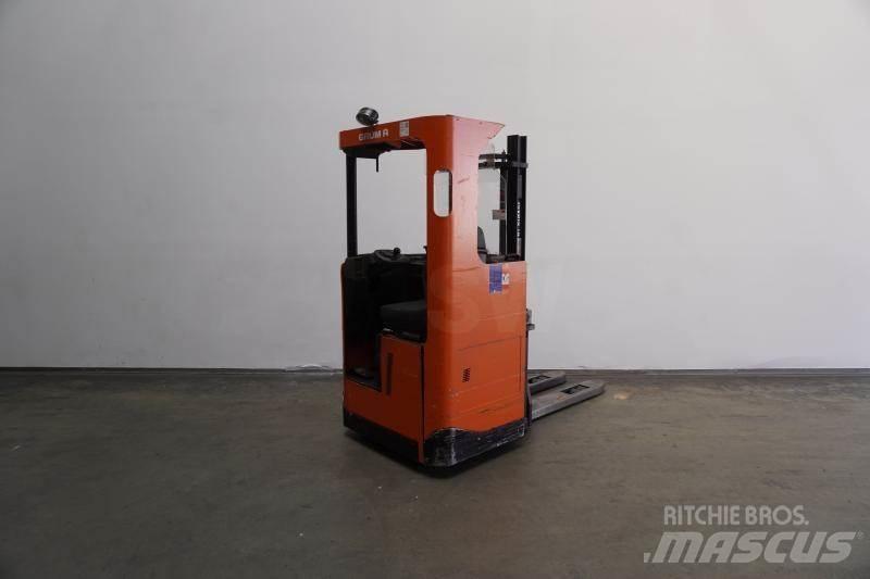 BT SRE135 Platvormiga virnastajad