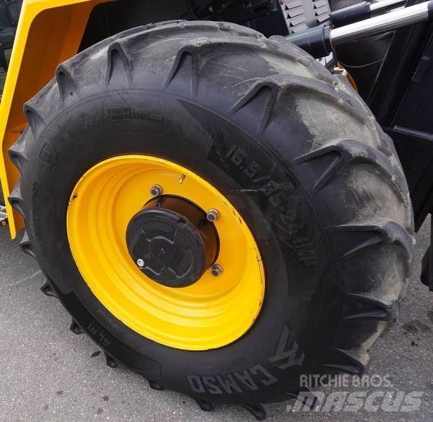 JCB 940-4 Maastikutõstukid