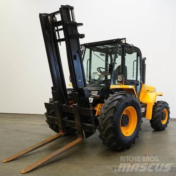 JCB 940-4 Maastikutõstukid