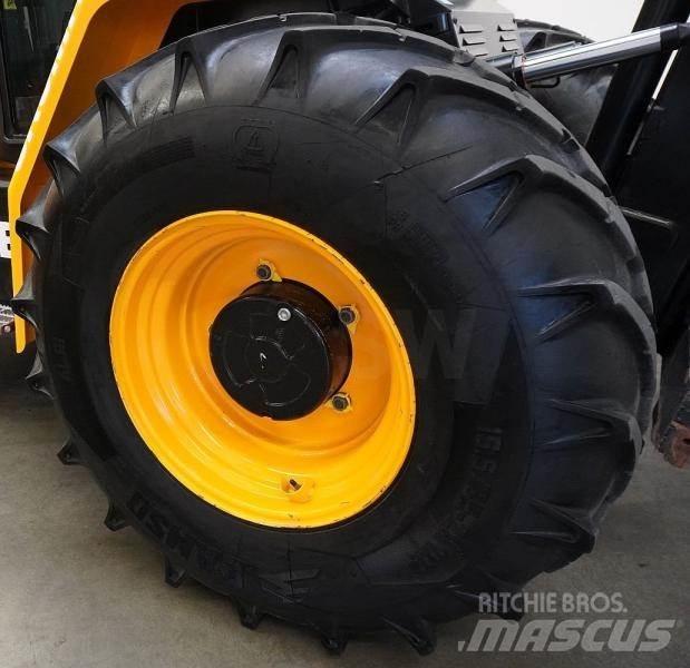 JCB 940-4 Maastikutõstukid