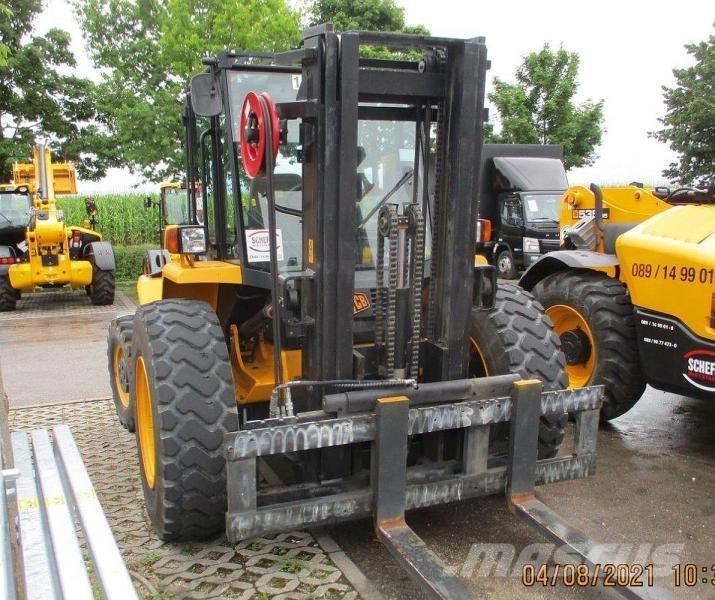 JCB 940-4 Maastikutõstukid