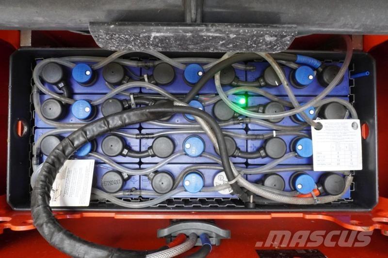 Linde D 12 133 Platvormiga virnastajad