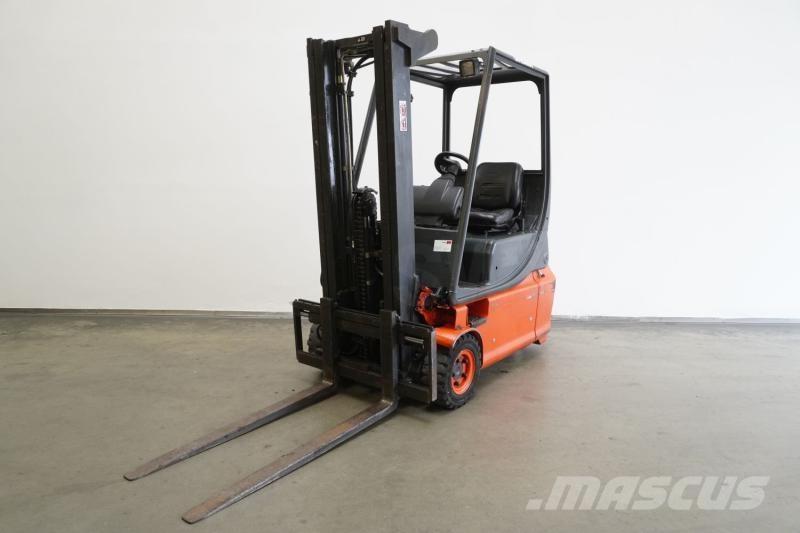 Linde E 16 335 Kahveltõstukid - muud