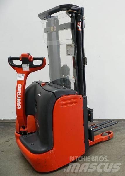 Linde L 10 379 Platvormiga virnastajad