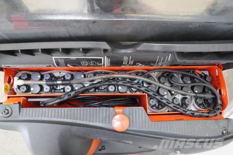 Linde L 12 379 Platvormiga virnastajad