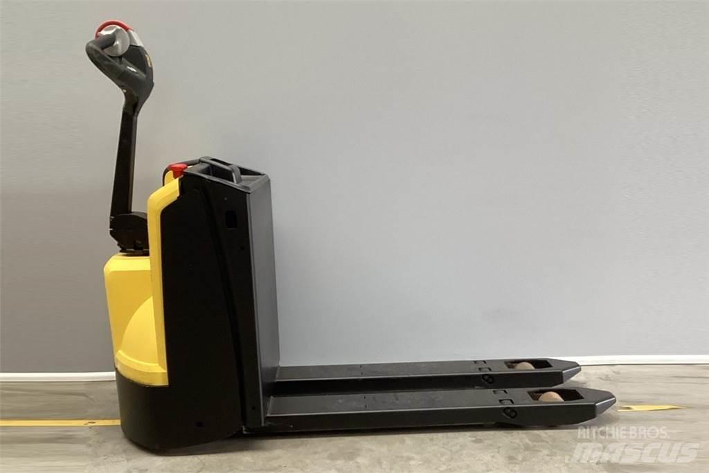 Hyster P1.6 Järelkäidavad virnastajad
