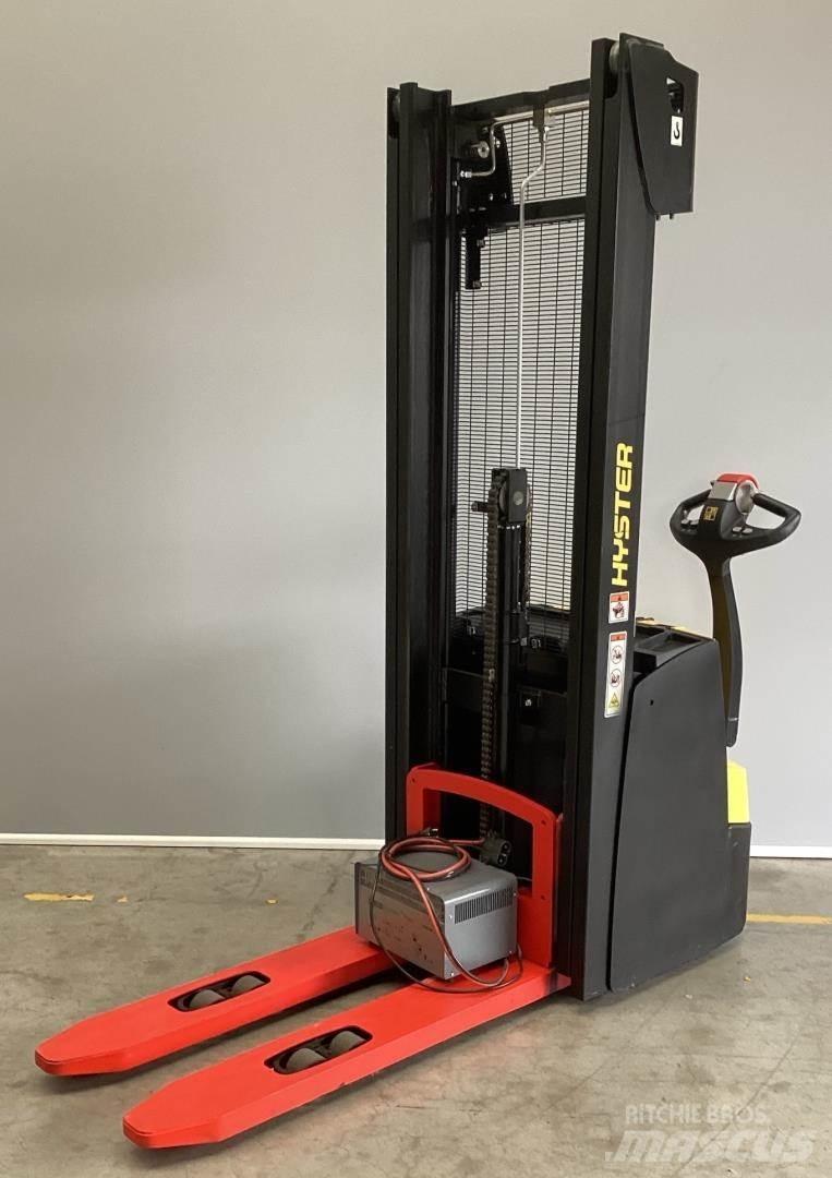 Hyster S1.4 Järelkäidavad virnastajad