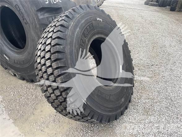 BKT 20.5R25 Rehvid, rattad ja veljed