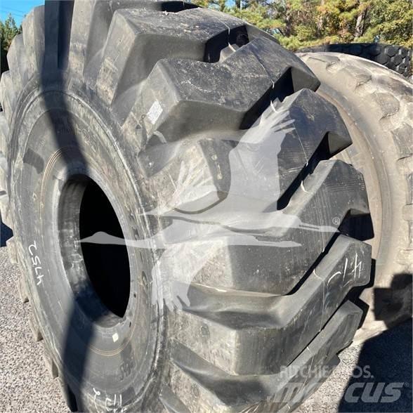 BKT 29.5X25 Rehvid, rattad ja veljed