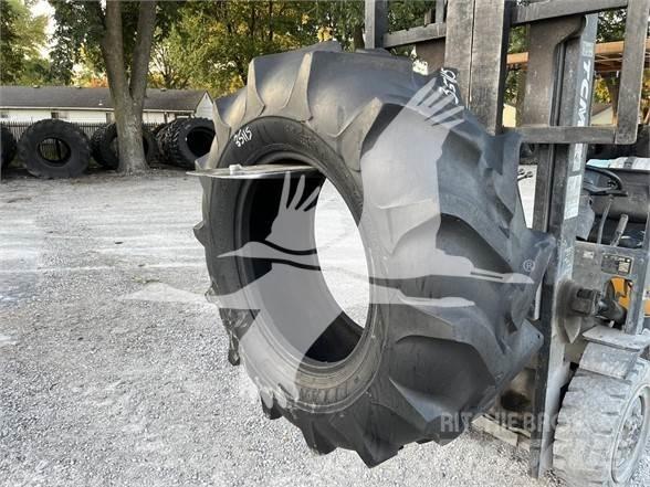 Titan 18.4X26 Rehvid, rattad ja veljed