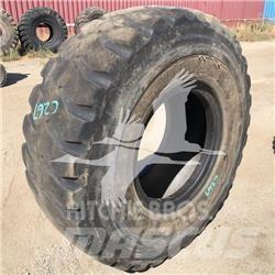 Titan 20.5R25 Rehvid, rattad ja veljed