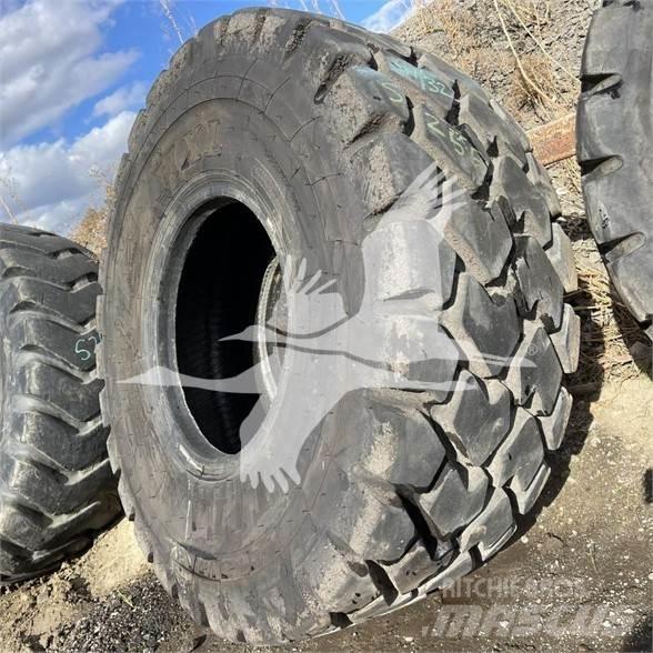 Titan 20.5R25 Rehvid, rattad ja veljed