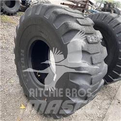 Titan 23.5x25 Rehvid, rattad ja veljed