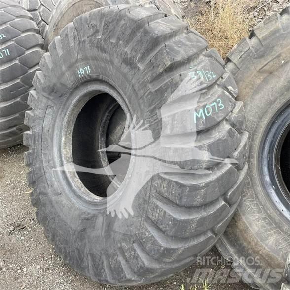 Titan 23.5x25 Rehvid, rattad ja veljed