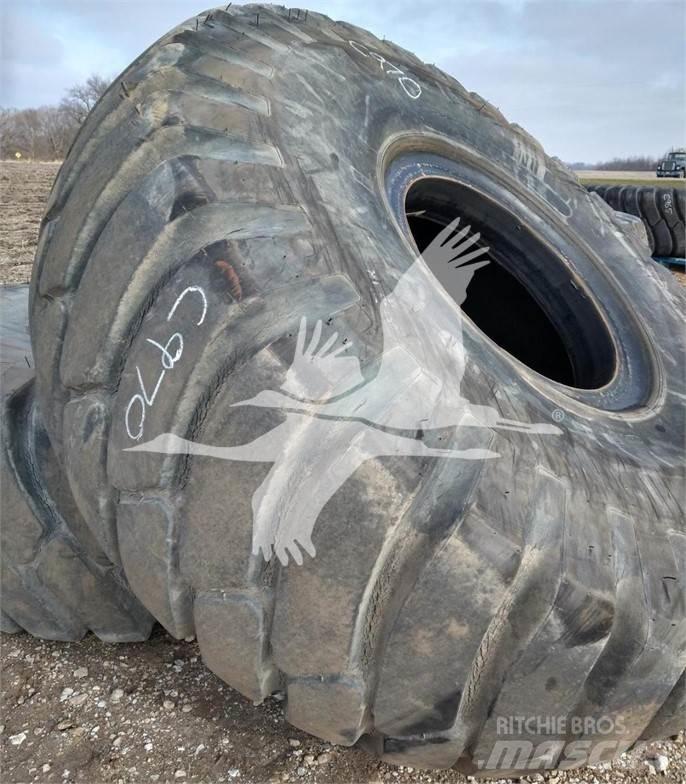 Titan 29.5x25 Rehvid, rattad ja veljed