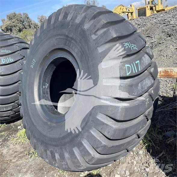 Titan 29.5x25 Rehvid, rattad ja veljed