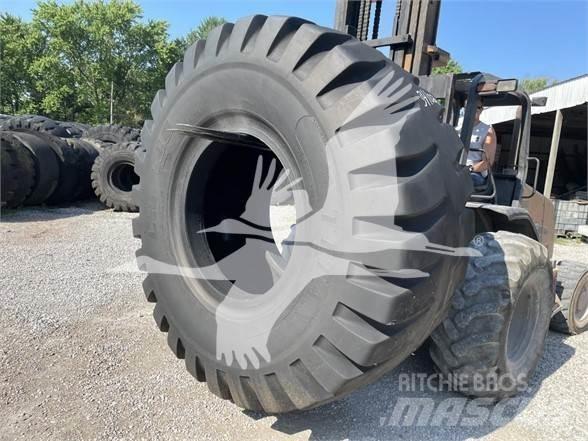 Titan 37.5X39 Rehvid, rattad ja veljed