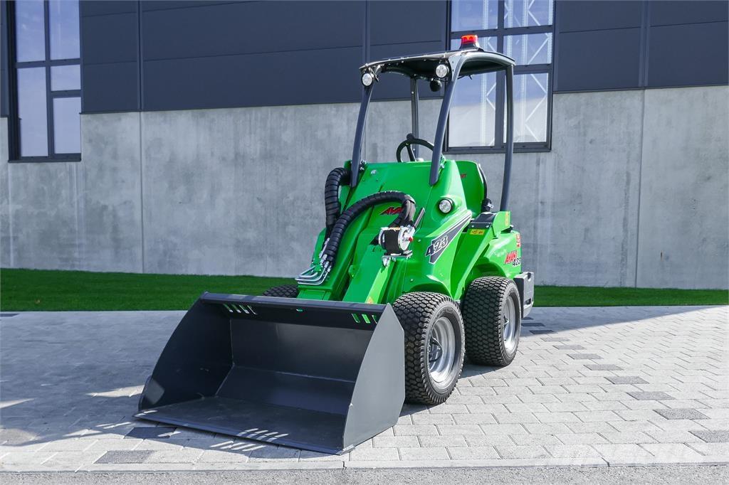 Avant M 423 Miniekskavaatorid < 7 t