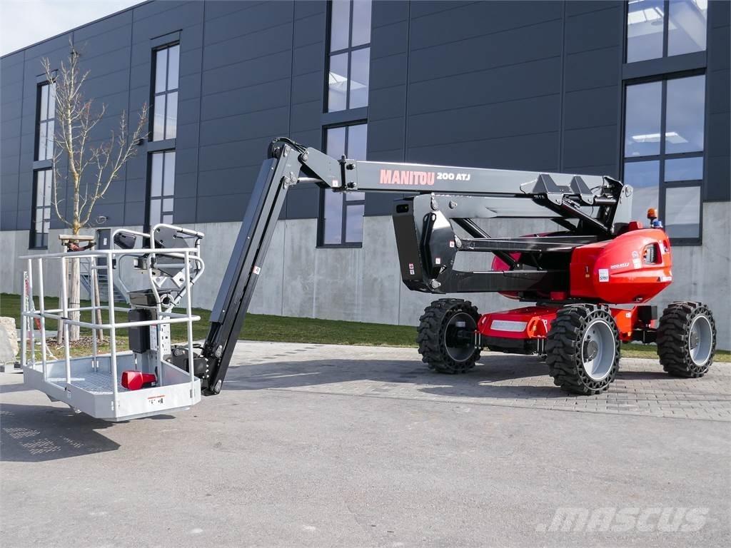 Manitou 200 ATJ Iseliikuvad poomtõstukid