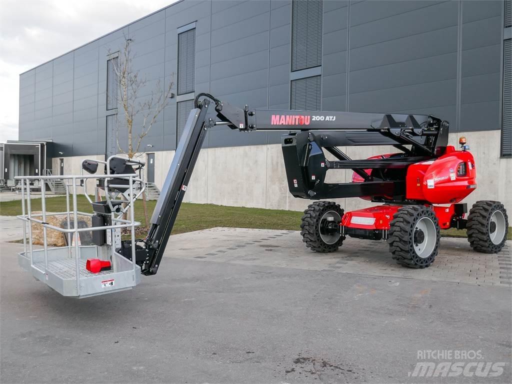 Manitou 200 ATJ Iseliikuvad poomtõstukid