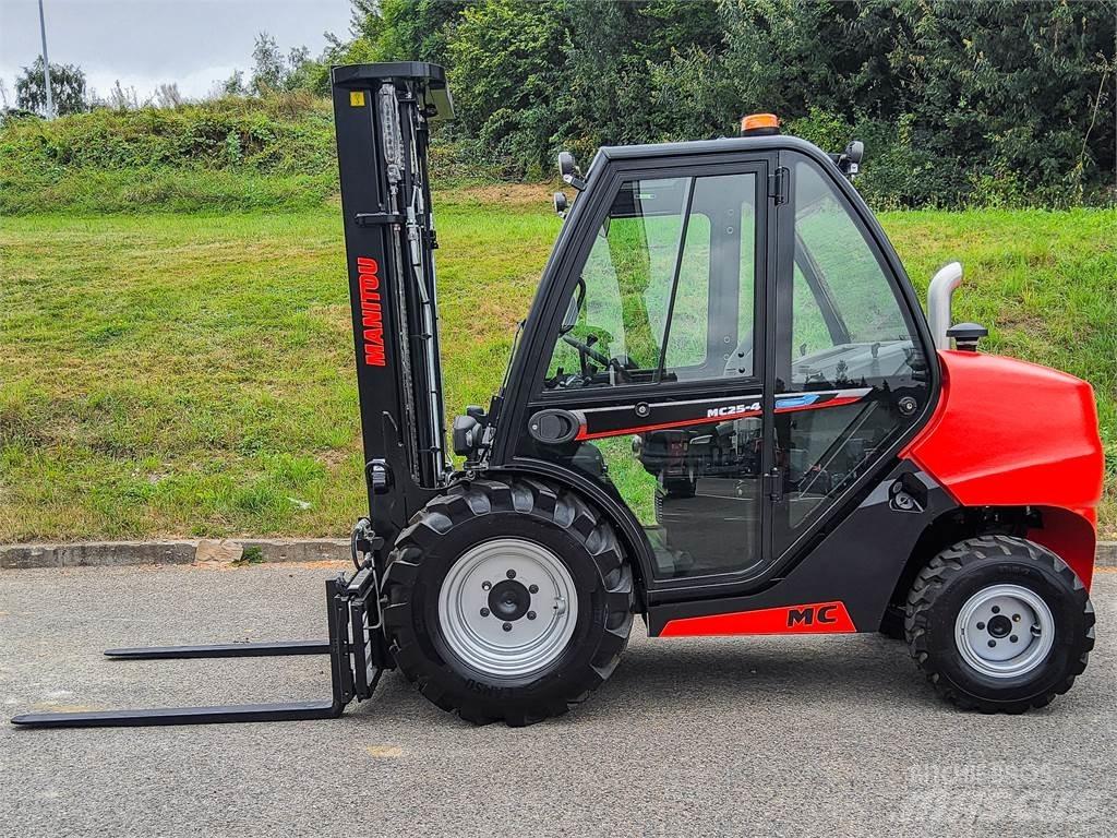 Manitou MC 25-4 Maastikutõstukid
