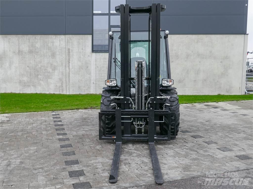 Manitou MC 30-4 Maastikutõstukid