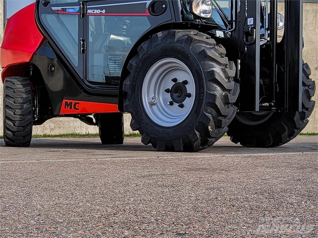 Manitou MC 30-4 Maastikutõstukid