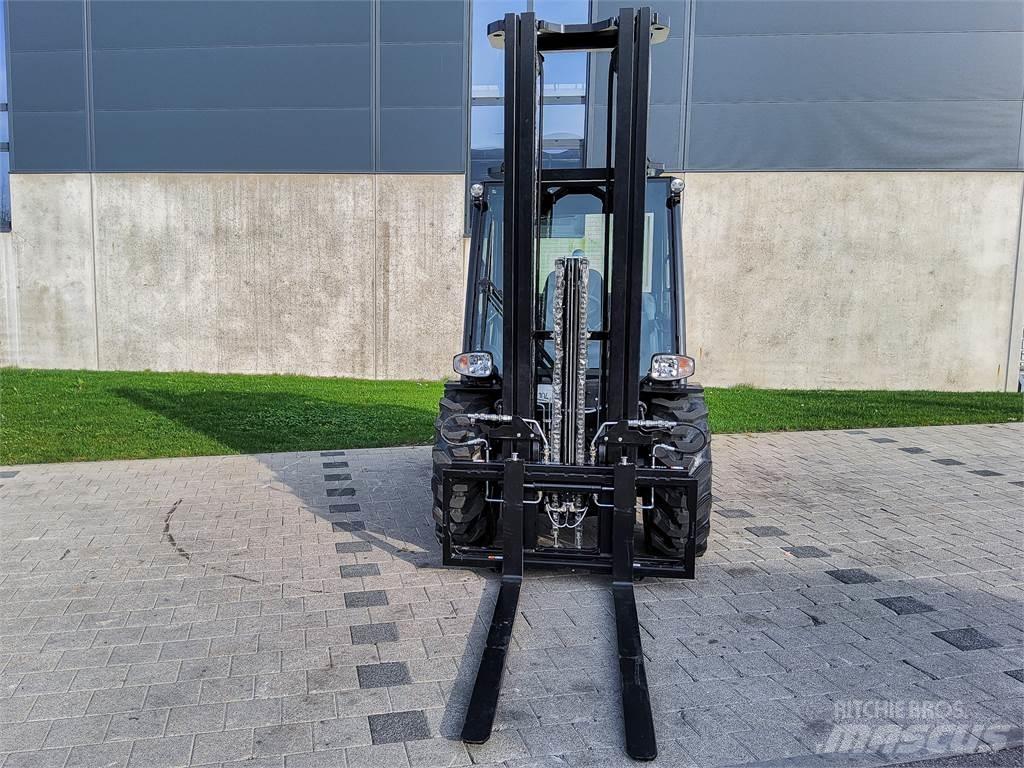 Manitou MC 30-4 Maastikutõstukid