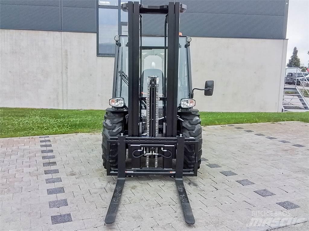 Manitou MC 30-4 Maastikutõstukid