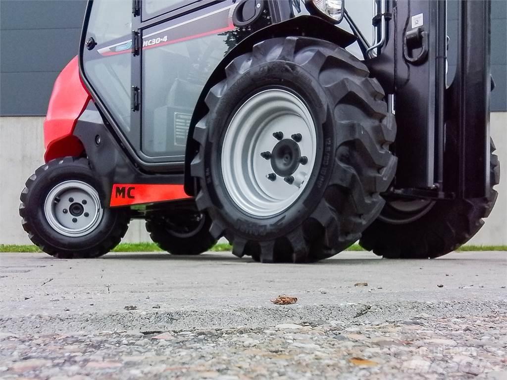 Manitou MC 30-4 Maastikutõstukid