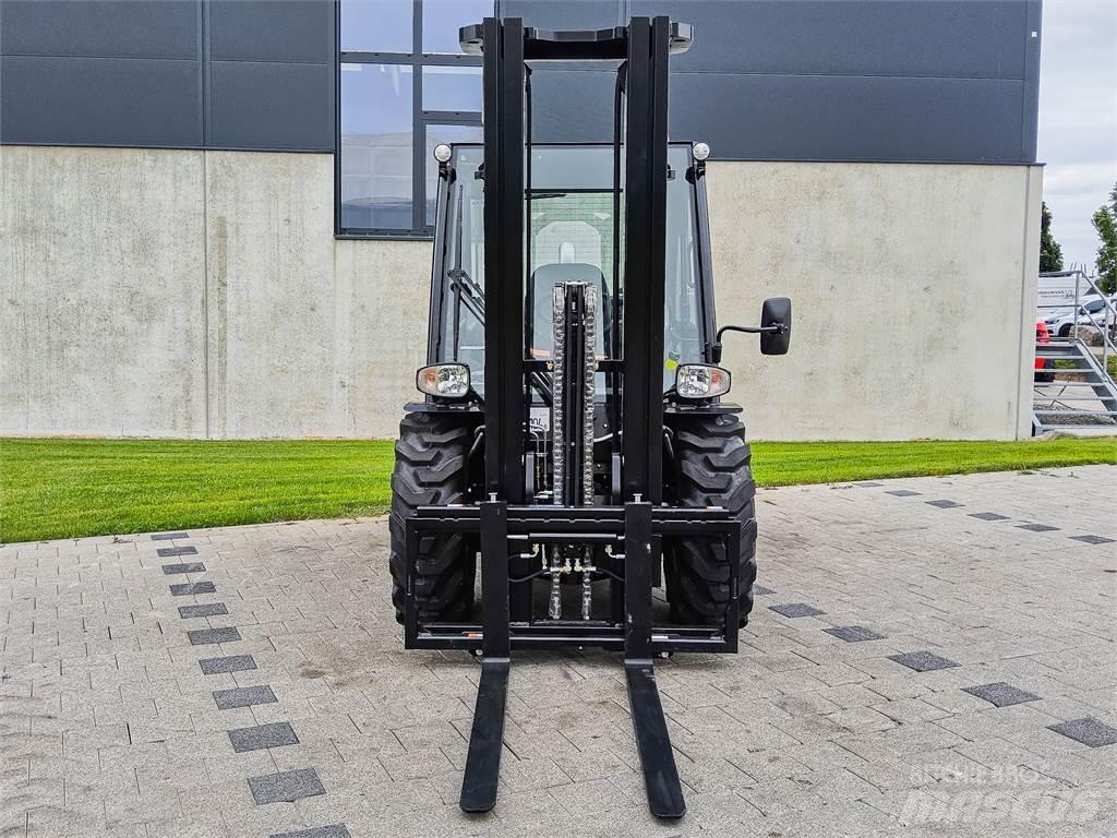 Manitou MC 30-4 Maastikutõstukid