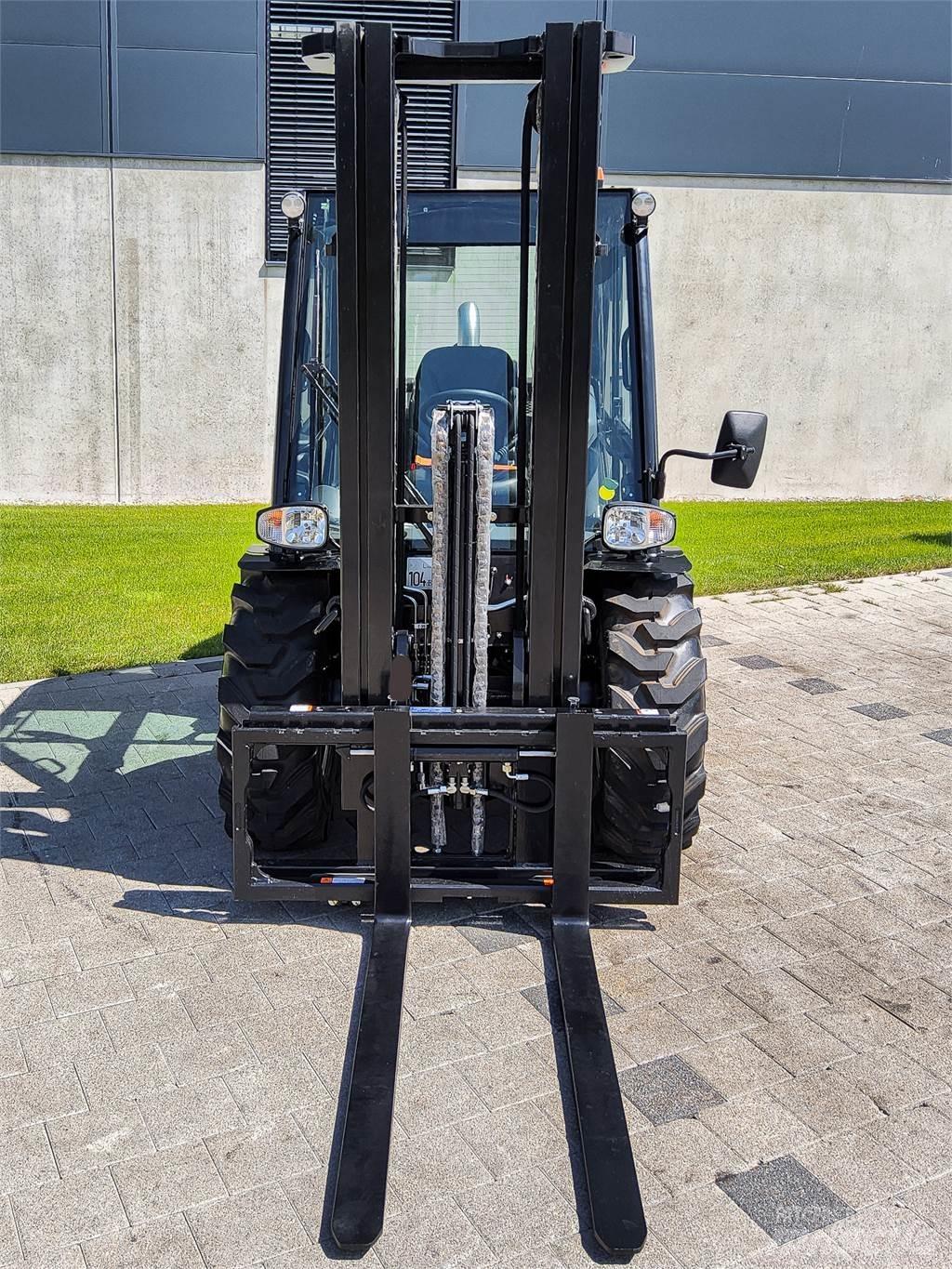 Manitou MC 30-4 Maastikutõstukid