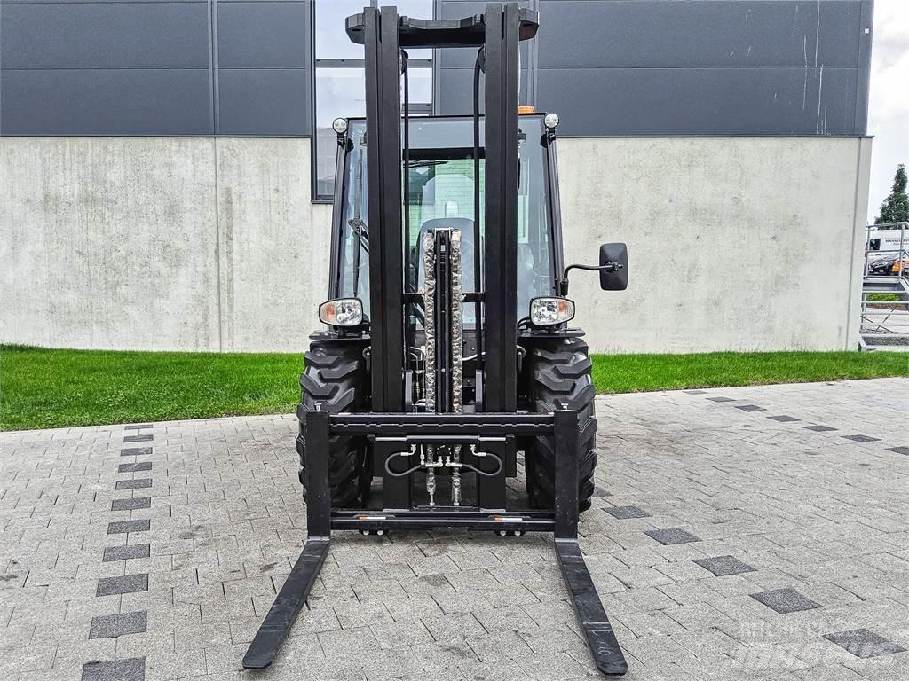 Manitou MC 30-4 Maastikutõstukid