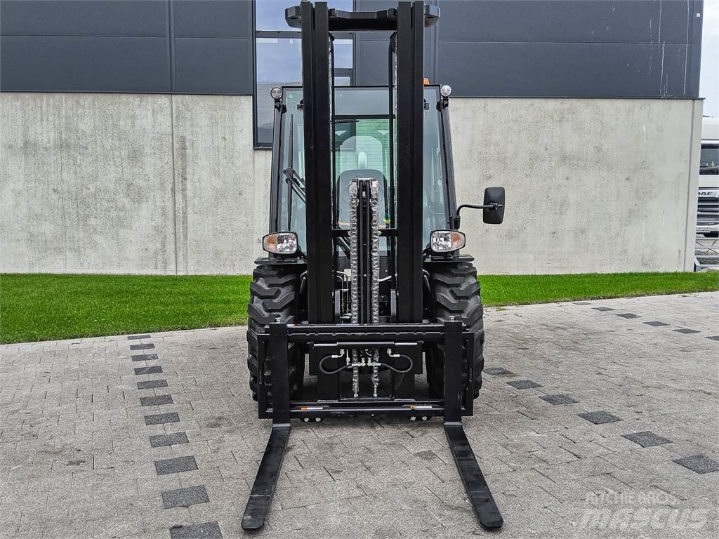 Manitou MC 30-4 Maastikutõstukid